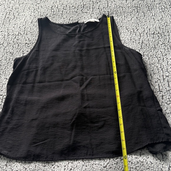 Ann Taylor Loft Black Tank with Button Down and Ruffle Hem Back - Picture 4 of 8